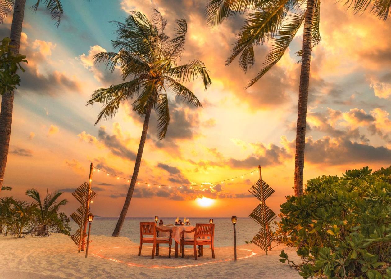 Курортний комплекс Furaveri Maldives - Complimentary Round-trip Seaplane Transfer For Two For A Minimum Of 5 Nights Or From 1st To October 31st, 2025