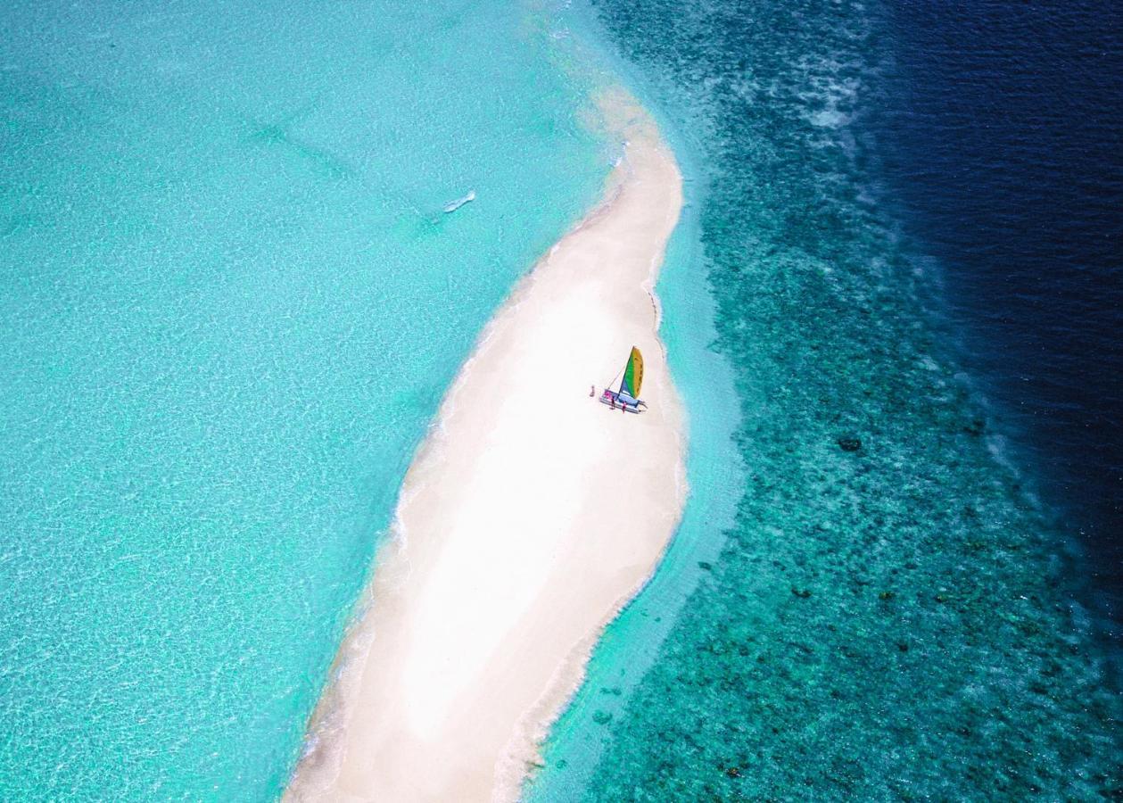 Furaveri Maldives - Complimentary Round-trip Seaplane Transfer For Two For A Minimum Of 5 Nights Or From 1st To October 31st, 2025 Курортний комплекс 5*